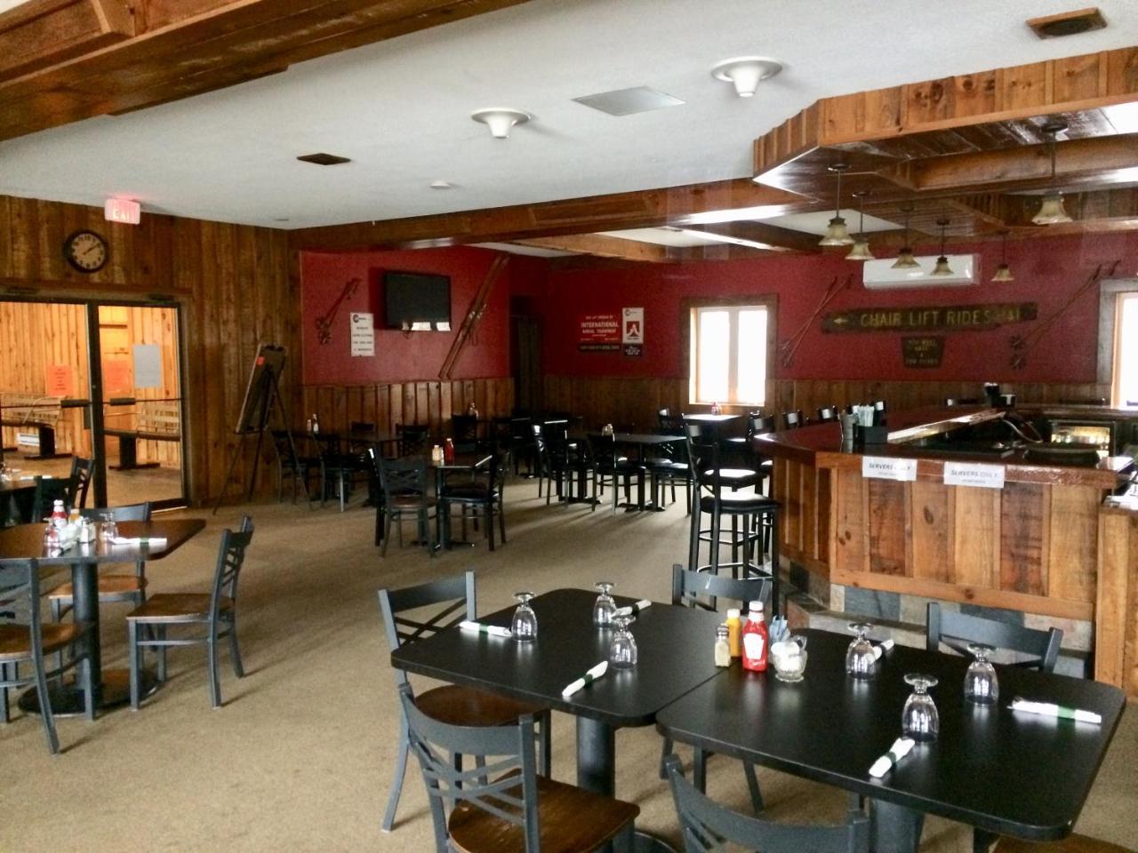 Caberfae Peaks Ski & Golf Resort Harrietta Екстериор снимка
