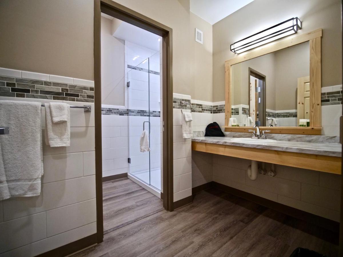 Caberfae Peaks Ski & Golf Resort Harrietta Екстериор снимка